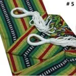 Set x2 hamacas diseño múltiples colores con cuerdas blancas y argollas doradas.