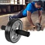 Rueda abdominal para ejercicio: tonifica brazos, espalda y abdomen en el gym.