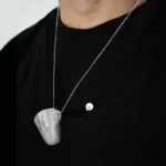 Collar con copa tequilera shot de acero inoxidable, 23 ml, ideal para fiestas y eventos.