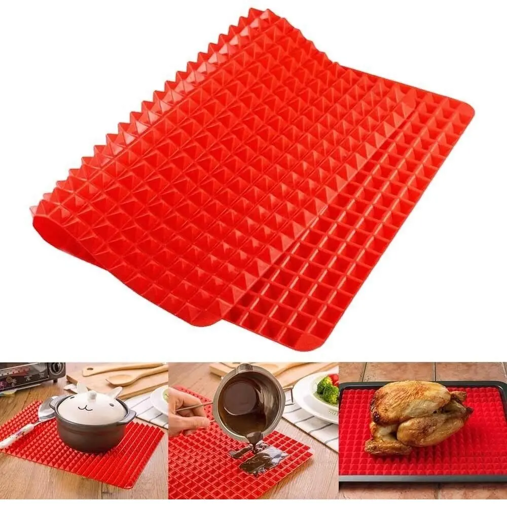 Base de silicona Piramyd Pan para horno y microondas con diseño de pirámides rojas.
