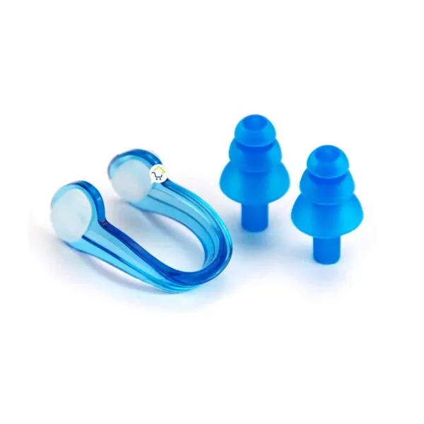 Combo natación: clip para nariz azul y tapones para oídos en forma de árbol.