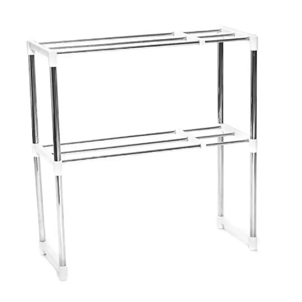Estante organizador de cocina cromado para microondas con dos niveles y diseño moderno.