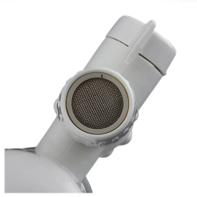 Filtro cerámico purificador de agua con malla fina, elimina bacterias y mejora la calidad del agua.