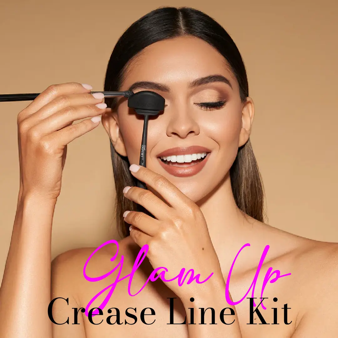 Guía de maquillaje Glam Up Crease Line Kit: herramienta para sombra de ojos profesional en acción.