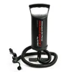 Inflador manual Intex Double Quick, alta presión, color negro, con manguera y boquillas.