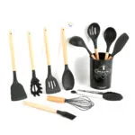 Juego de 12 utensilios de silicona resistentes al calor con mangos de madera, ideal para cocina.