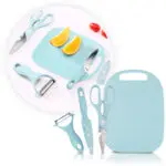 Kit cocina 4 pz: tabla de picar azul, cuchillo, tijera y pelador para frutas y verduras.
