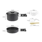 Kit de camping: olla, sartén, dos platos y espátula de madera.