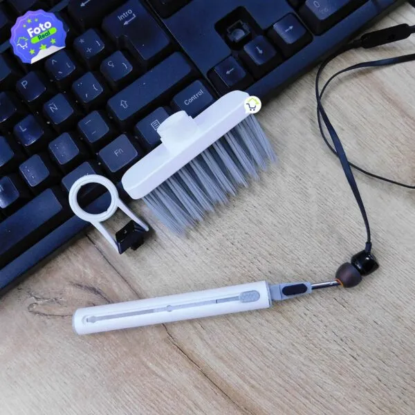Kit de limpieza 5 en 1: cepillo para teclado, limpiador de auriculares y herramientas.