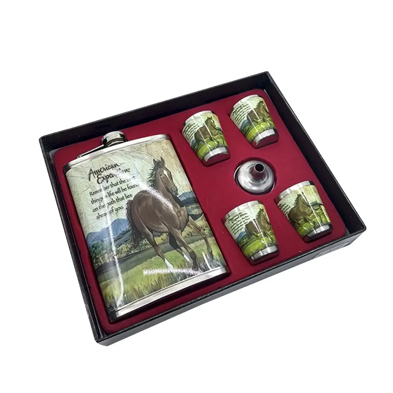 Licorera de acero inoxidable de 9 oz con caballos, 4 copas y embudo, ideal para regalo.