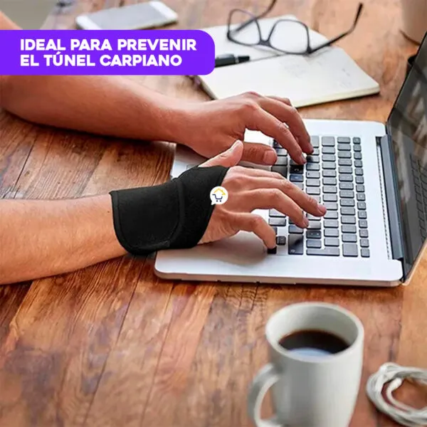 Muñequera ambidiestra banda elástica para túnel carpiano, ideal para prevenir el dolor mientras usas el portátil.