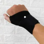 Muñequera deportiva banda elástica ambidiestra para túnel carpiano, vista de cerca.
