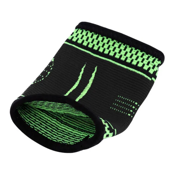 Set x2 muñequeras elásticas deportivas negras con detalles verdes para protección en gimnasio y ejercicio.