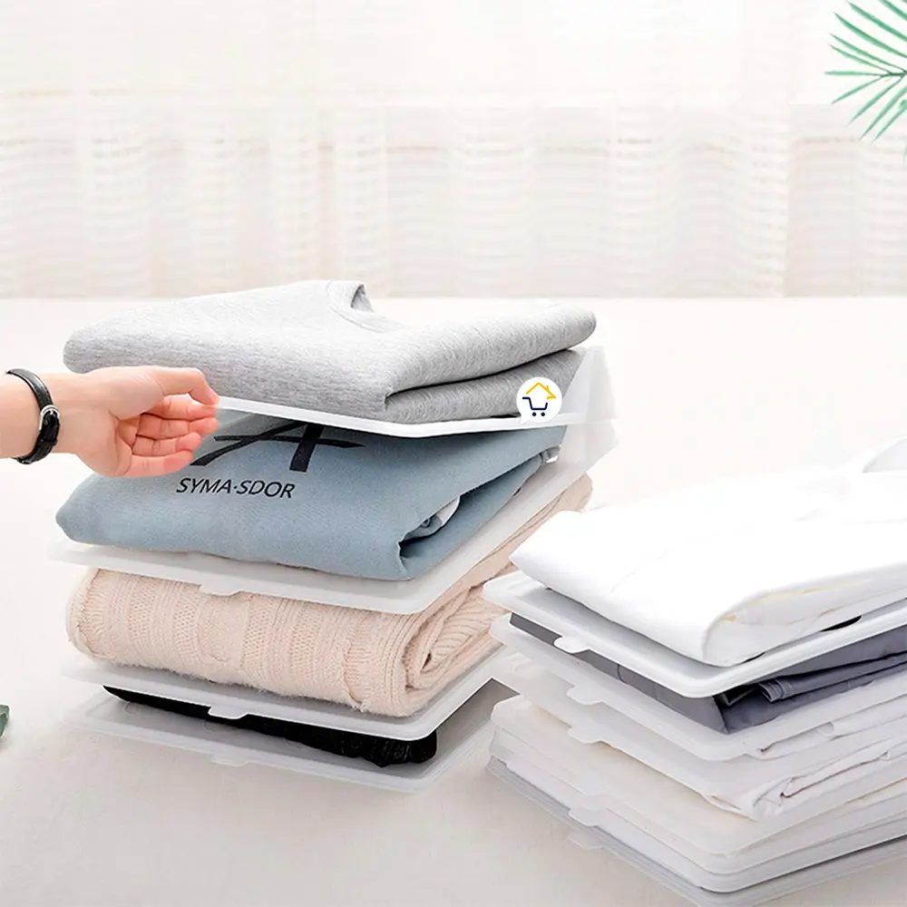Set x10 organizadores de ropa para camisetas y pantalones en blanco, con apilamiento fácil y diseño moderno.