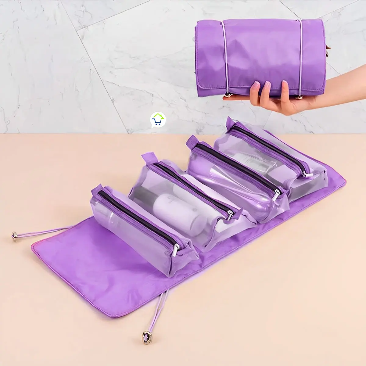 Organizador viajero plegable con 4 cartucheras transparentes para cosméticos y artículos de aseo.