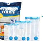 Bolsas al vacío ahorradoras de espacio y bomba manual para optimizar almacenamiento en hogar.