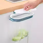 Set de 2 porta bolsas para colgar en puerta de cocina, ideal para basura o multiusos.