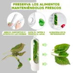 Recipiente para conservar hierbas frescas en el refrigerador, fácil de usar.