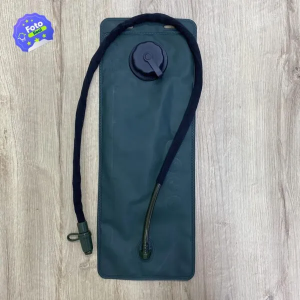 Repuesto de bolsa de hidratación para Camelbak de 3 litros con manguera y boquilla, color verde oscuro.