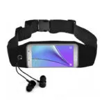 Riñonera deportiva impermeable para celular con auriculares, ideal para correr y hacer ejercicio.