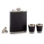 Set licorera 8oz negra con 2 copas y embudo para whisky.