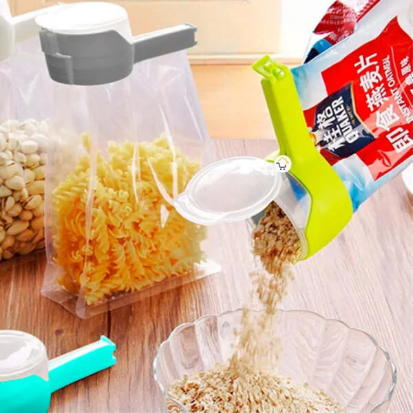 Set x2 clips selladores para bolsas, uno gris con pasta y otro verde vertiendo avena Quaker.