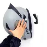 Soporte para casco de moto multifuncional en pared, ideal para llaves.