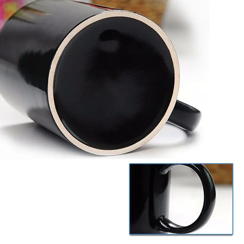 Taza mágica negra termosensible que cambia de color al contacto con el calor.