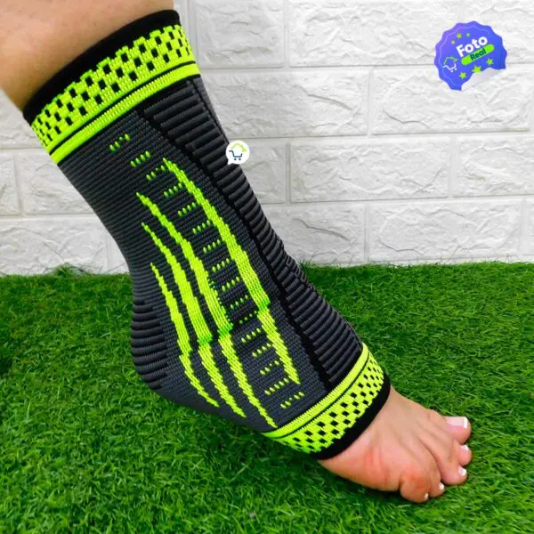 Tobillera deportiva ortopédica de compresión, diseño moderno y ergonómico en gris y verde neón.