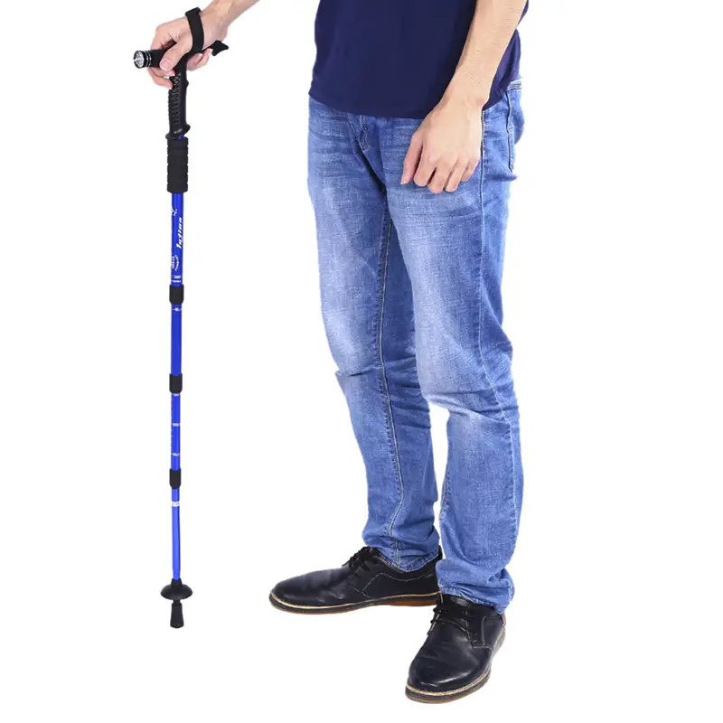 Bastón de trekking ajustable azul con linterna LED, ideal para senderismo.