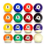 Set de 16 bolas de billar pool estándar, incluyendo la bola blanca, numeradas del 1 al 15.