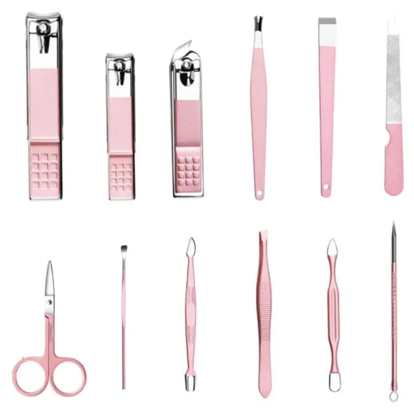 Kit de manicure y pedicure portátil X12 piezas, cortauñas viajero, herramientas de cuidado personal en tono rosa.