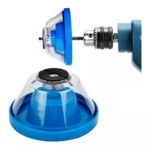 Recolector de polvo para taladro en acción, atrapando escombros mientras se usa.