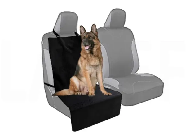 Forro protector delantero de mascota Pea para carro con perro pastor alemán sentado.