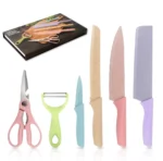 Juego de 6 cuchillos de cocina de acero inoxidable con pelador y tijeras en colores pastel.