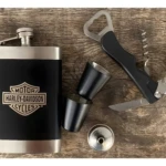 Licorera Harley Davidson 9 oz Inox con 2 copas, navaja y abridor de botellas.