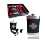 Licorera Harley Davidson 9 Oz Inox con 2 copas y navaja, ideal para regalo.