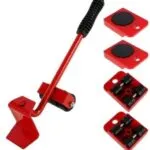 Palanca levanta muebles roja con 4 bases deslizantes con ruedas para mover objetos pesados fácilmente.