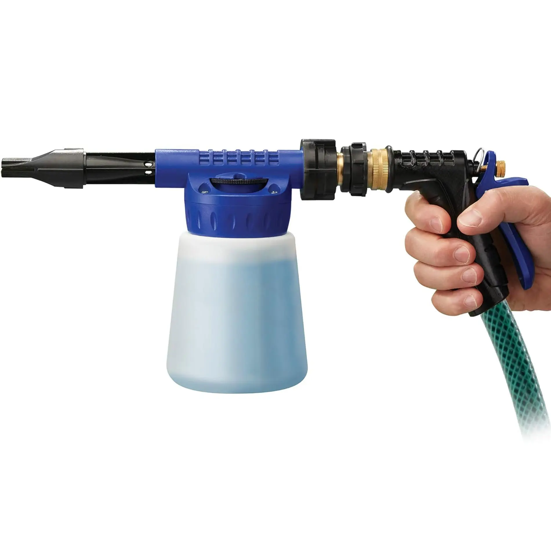 Pistola de lavado de autos a presión con tanque de espuma y manguera verde.