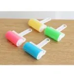 Set x2 rodillo quitapelusas lavable y reutilizable en colores rosa, azul, amarillo y verde.