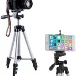 Trípode 3110 con cabezal tridimensional para cámara y celular, ideal para fotografía y video.