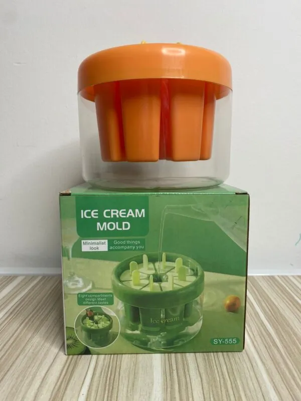 Molde para paletas de helado con 8 cavidades, naranja y verde, ideal para postres caseros.