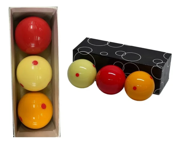 Juego de 3 bolas de billar de 3 bandas: roja, amarilla y naranja, presentadas en caja y fuera de ella.