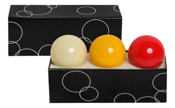 Juego de 3 bolas de billar de tres bandas, color blanco, amarillo y rojo, en caja negra.