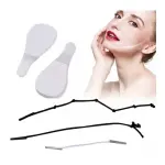 Cinta facial Secret Lift para estirar el rostro, con dos parches blancos y cintas elásticas.