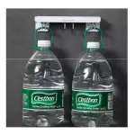 Soporte para cuchillos colgando dos botellas de agua C'estbon de 4.5L.