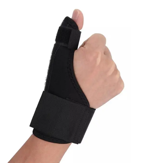 Muñequera con soporte ajustable para pulgar, ideal para aliviar el dolor y brindar estabilidad.