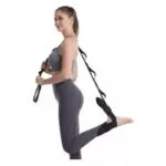 Banda de yoga para estirar piernas con tobillera, ideal para rehabilitación y flexibilidad.