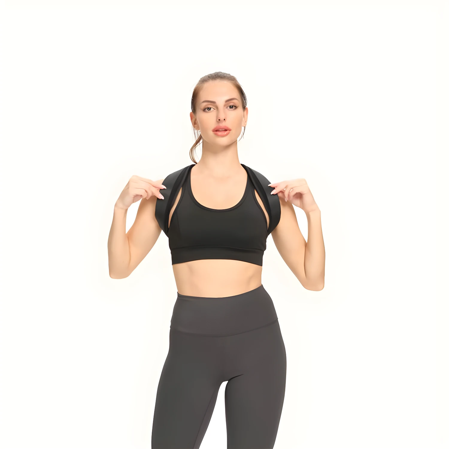 Corrector de postura flechas para espalda superior: modelo femenino ajusta soporte.