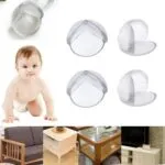 Esquineros de silicona transparentes protegiendo un bebé y muebles de madera.